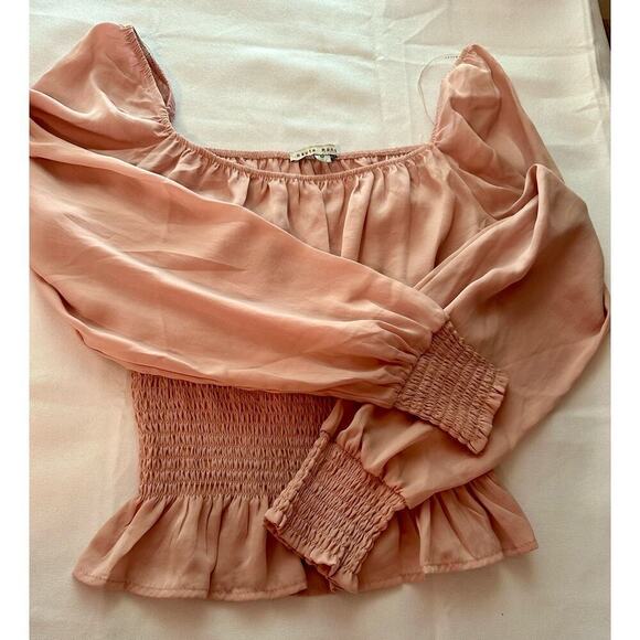 Haute Monde Tops - Haute monde top light pink  blouse size medium